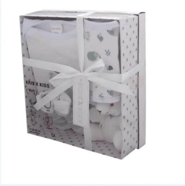 White 4 Piece Luxury Boxed Gift Set (0-3 Months)