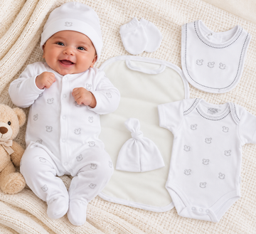 White 7 Piece Baby Starter Set (0-3 months) 